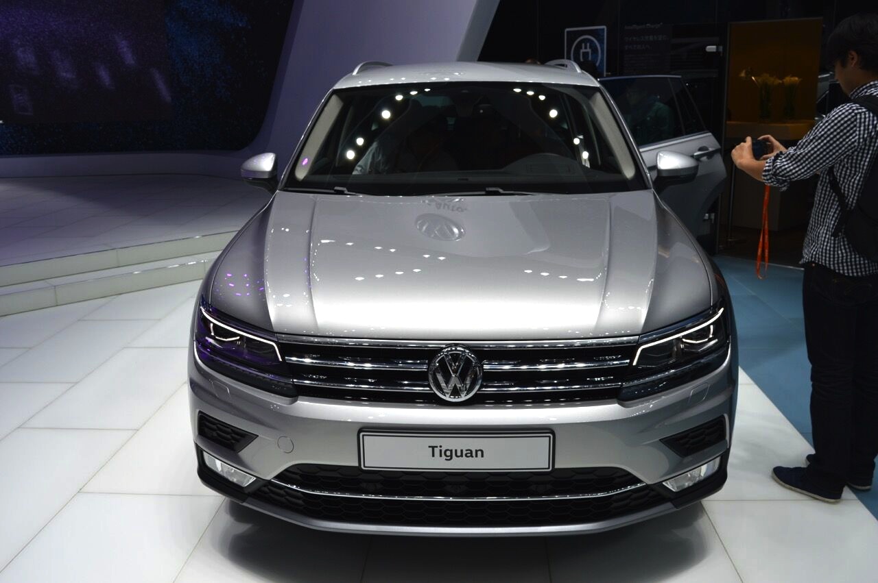 2016-VW-Tiguan-front-at-the-2015-Tokyo-Motor-Show.jpeg