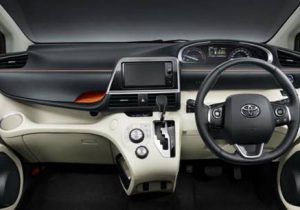 Gambar3: Tampilan Interior Mobil Toyota Sienta yang bergaya manis
