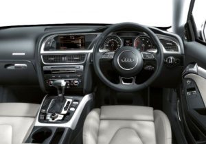 interior-dashboard-mobil-audi-a5-coupe